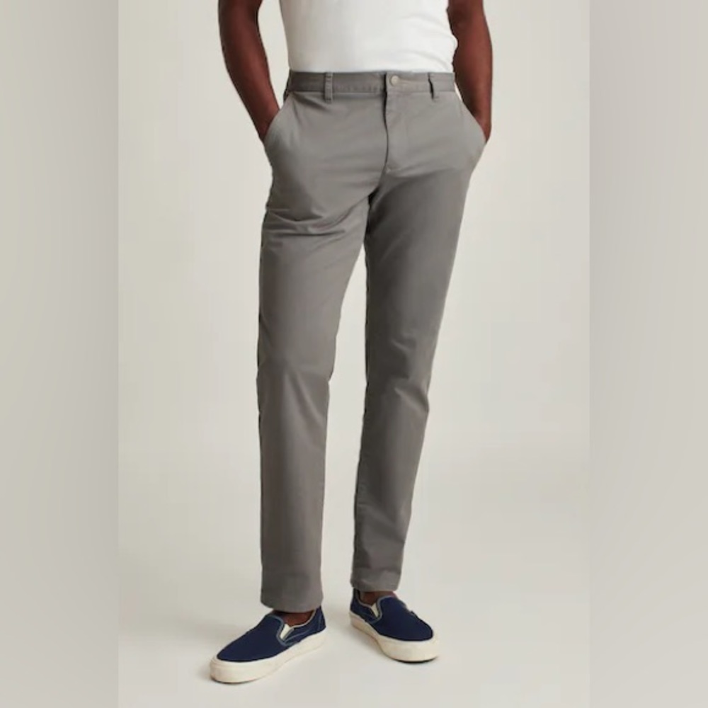 Bonobos Original stretch washed chino in graphite. 32/30 slim. New without tags